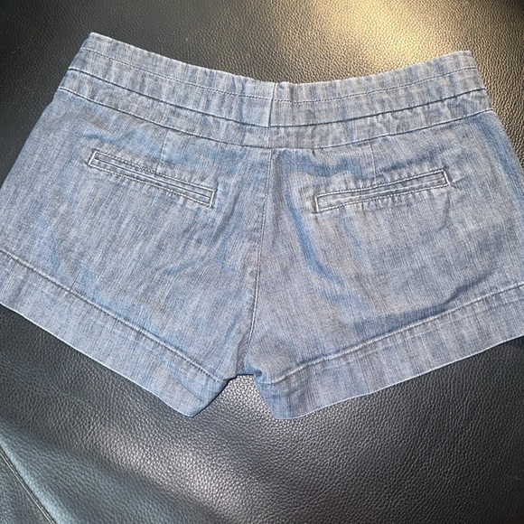 Forever 21 chambray denim shorts - Picture 2 of 7